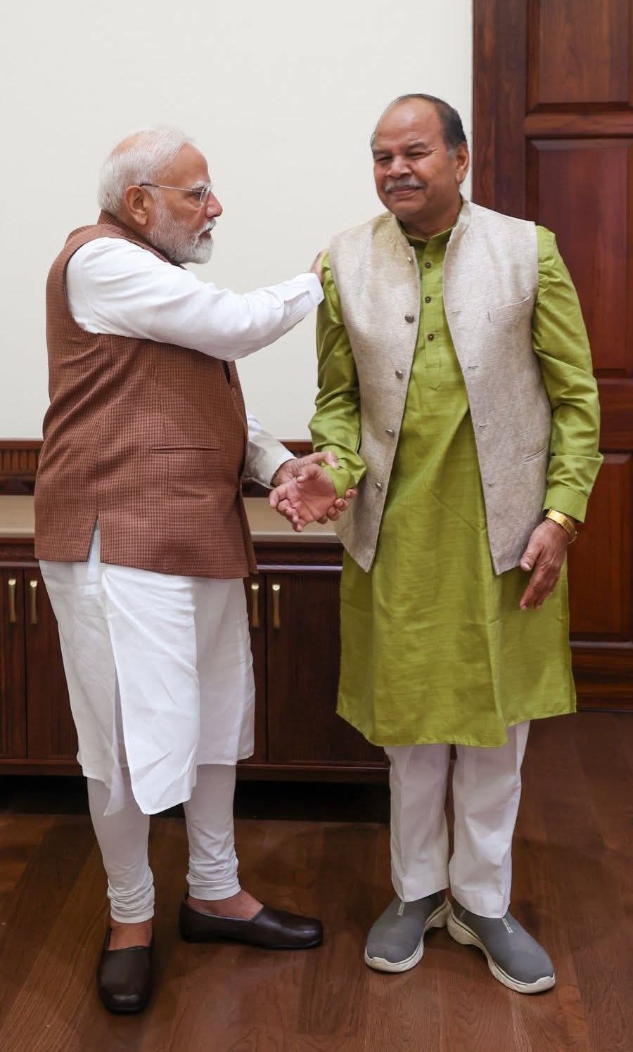 Bharatsinhji Dabhi meeting the Prime Minister of India