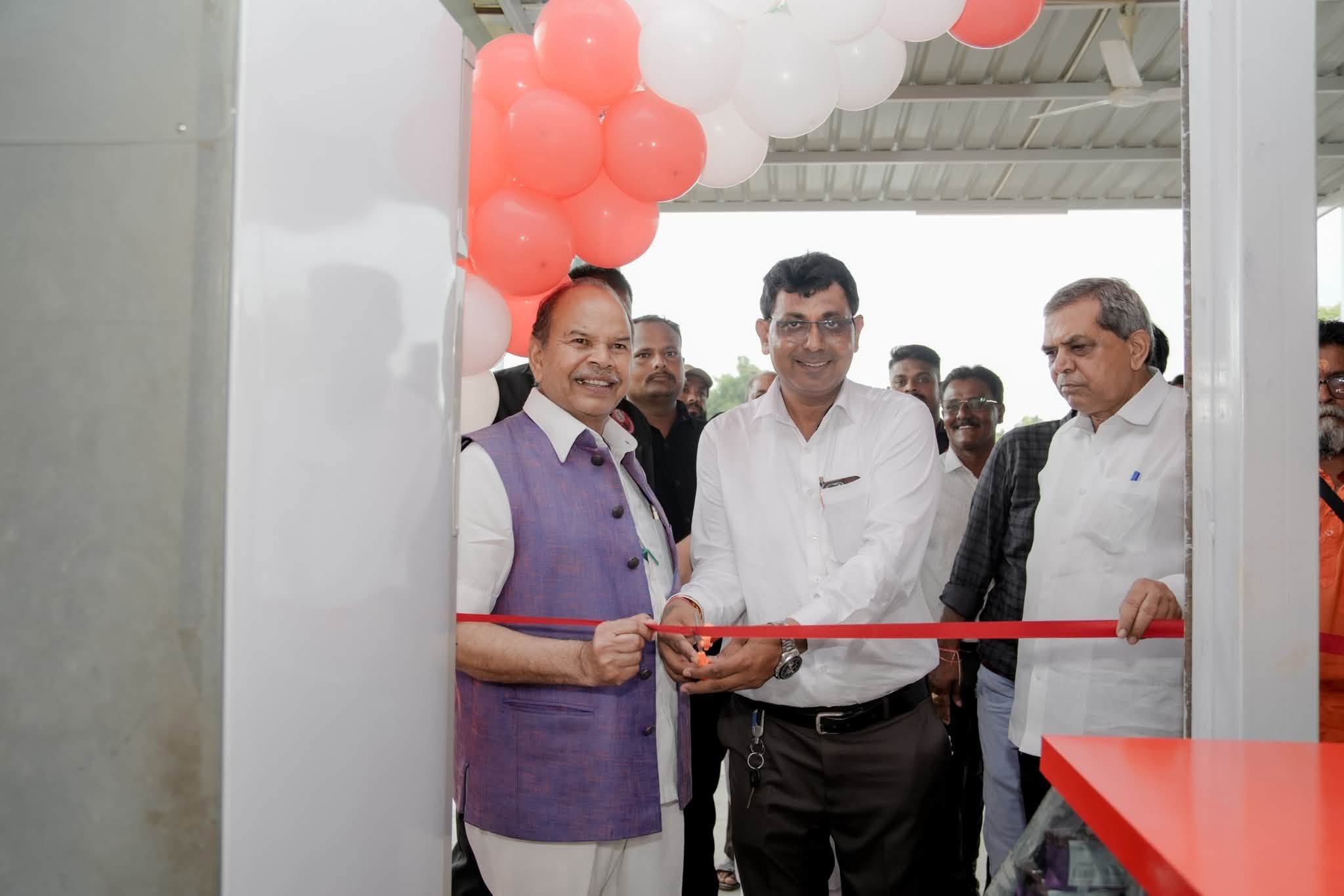 Bharatsinhji Dabhi at the opening of a newly completed public facility